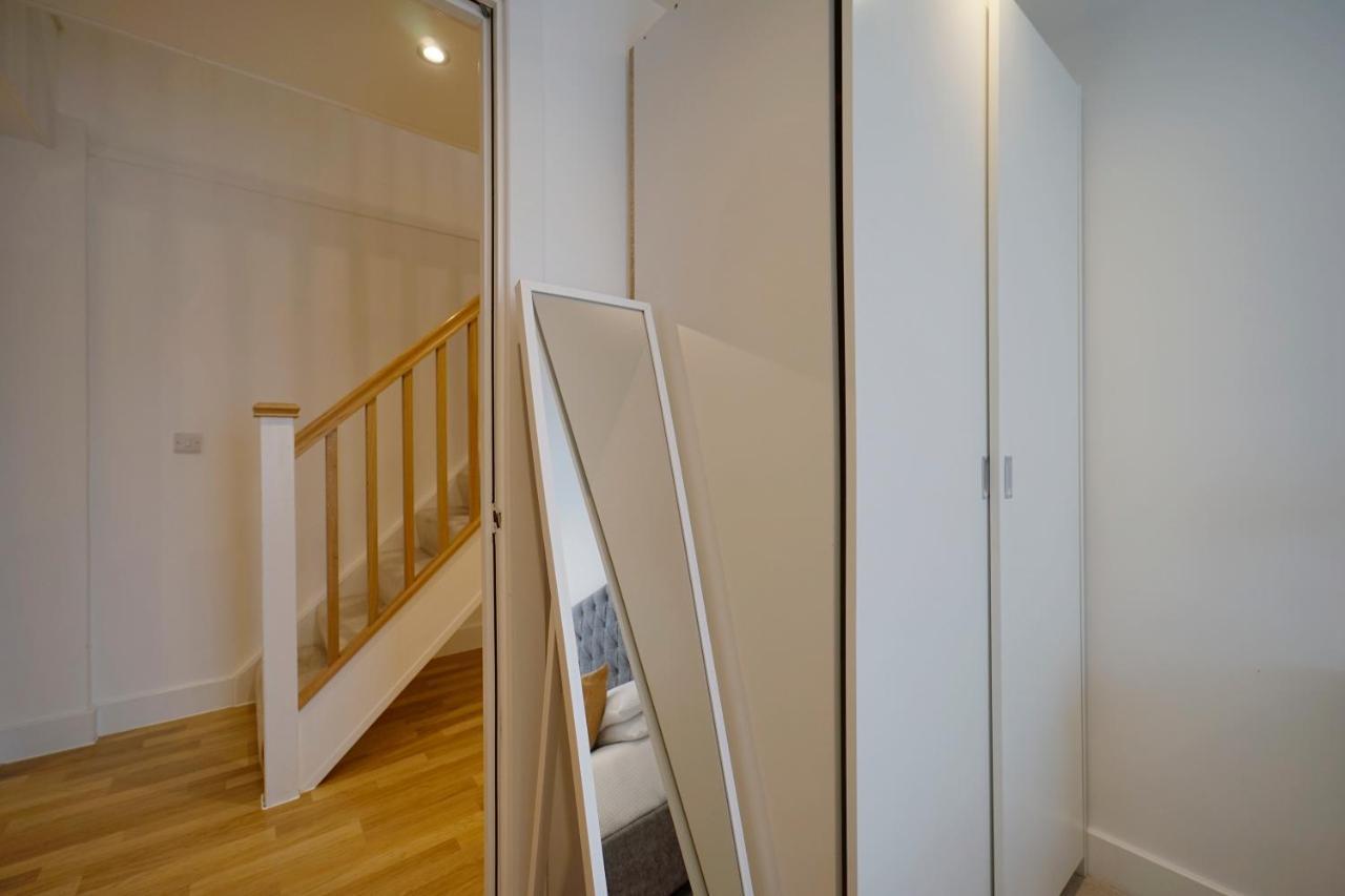 Modern 2 Bed Apartment With Juliet Balcony - Dhb Stays Лидс Экстерьер фото
