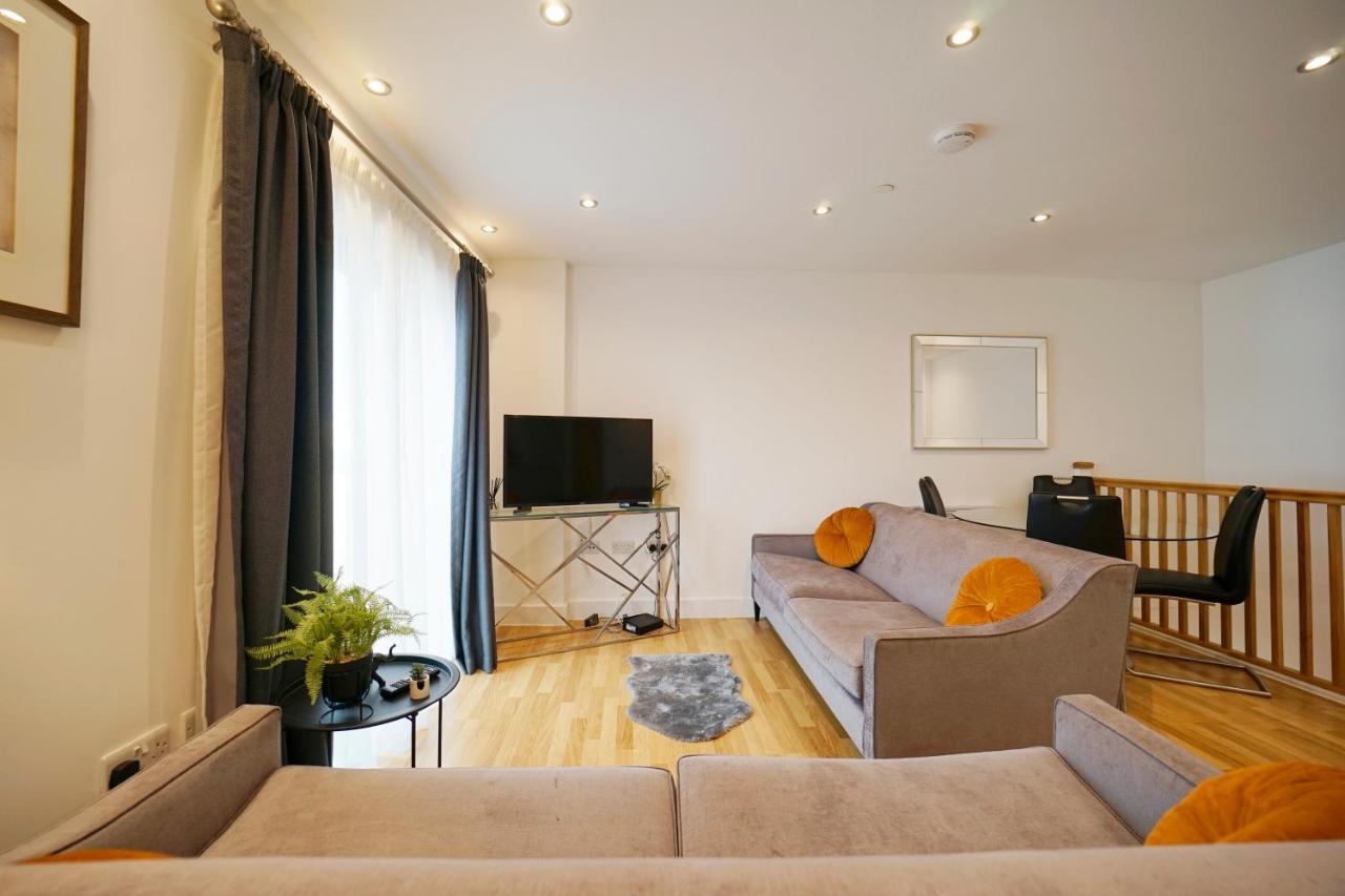 Modern 2 Bed Apartment With Juliet Balcony - Dhb Stays Лидс Экстерьер фото